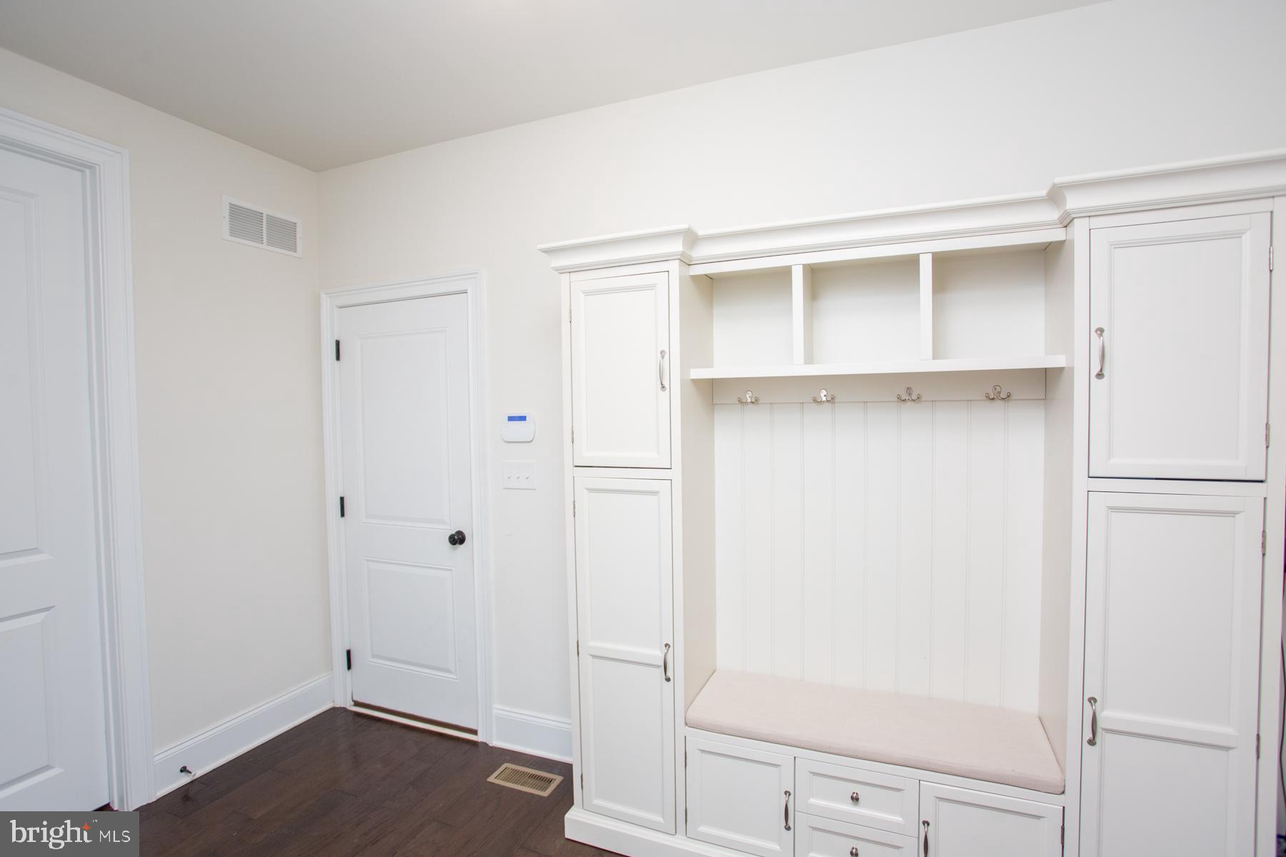 DUTCHESS FARM ESTS - Residential