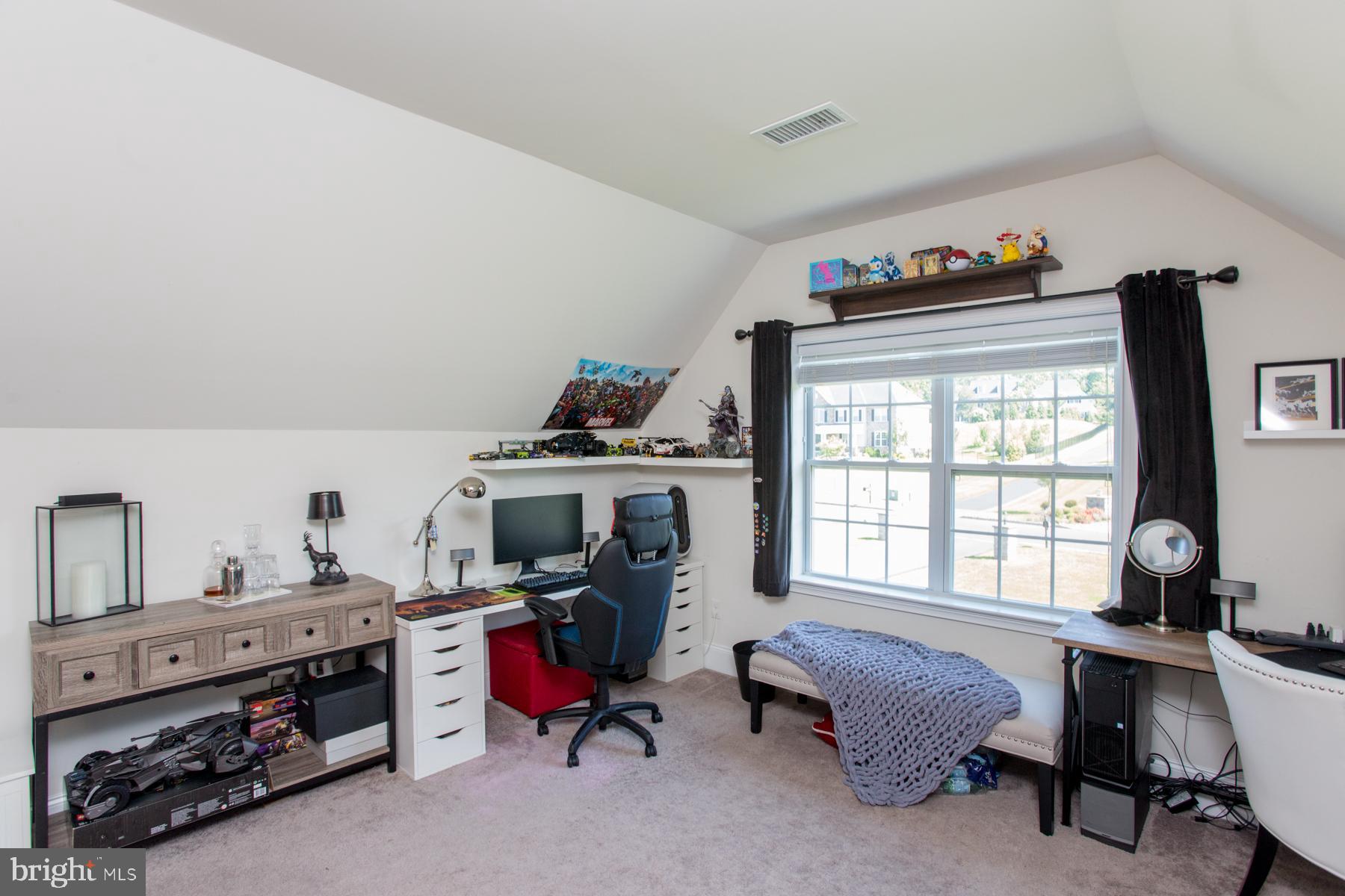 DUTCHESS FARM ESTS - Residential