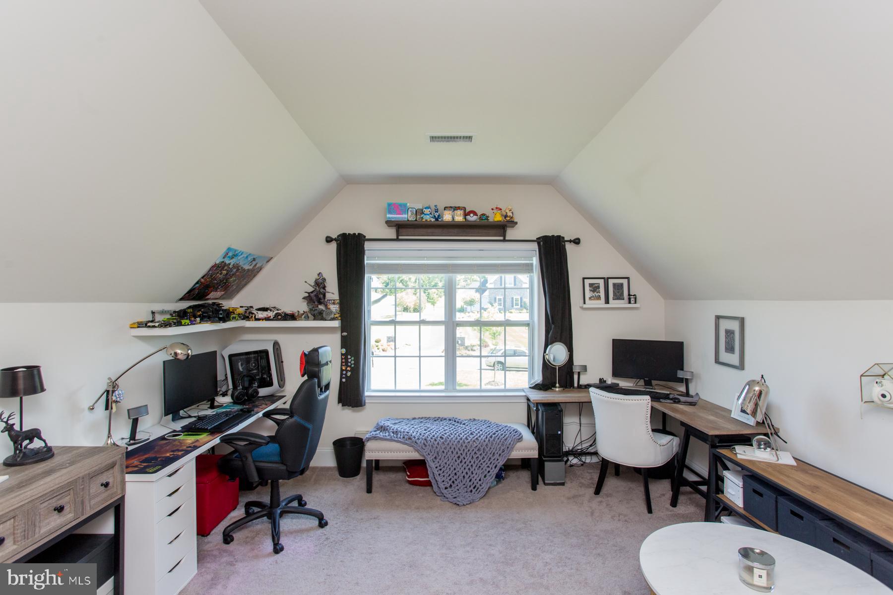 DUTCHESS FARM ESTS - Residential