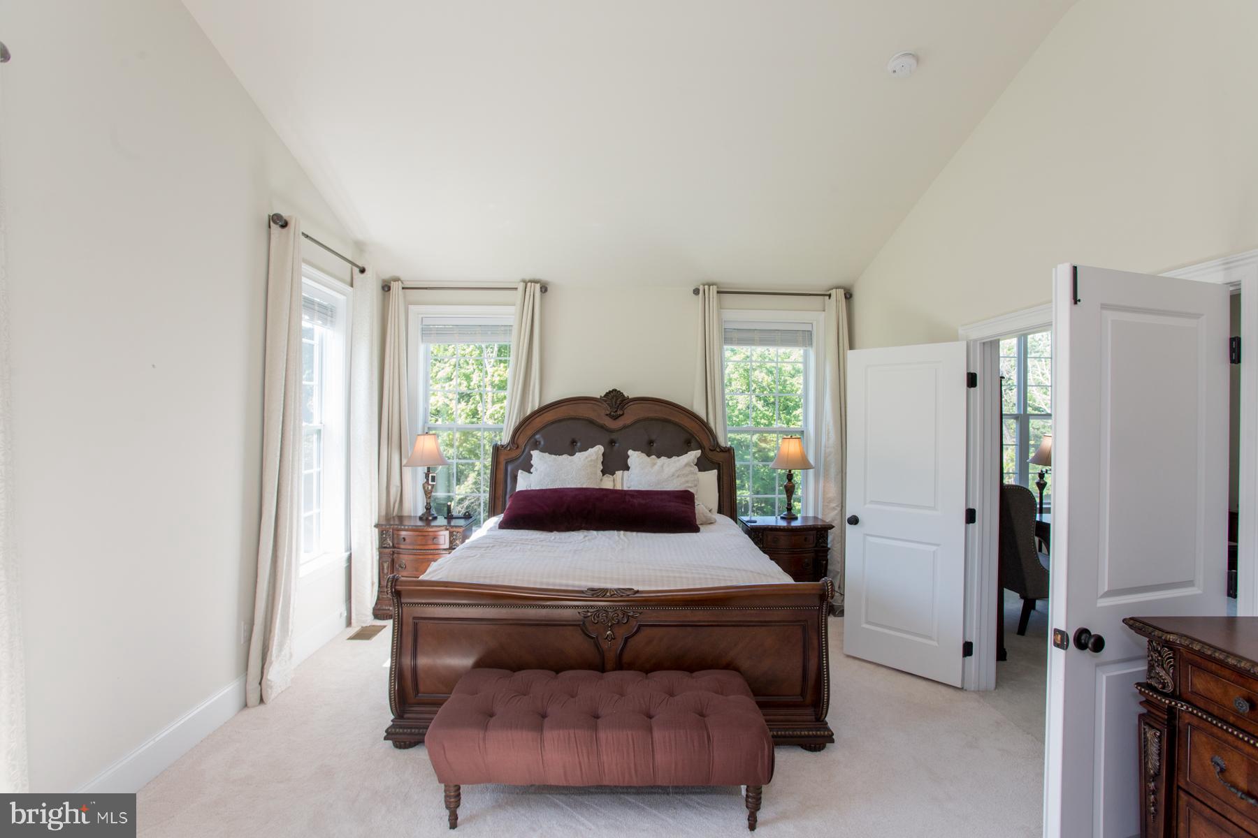 DUTCHESS FARM ESTS - Residential