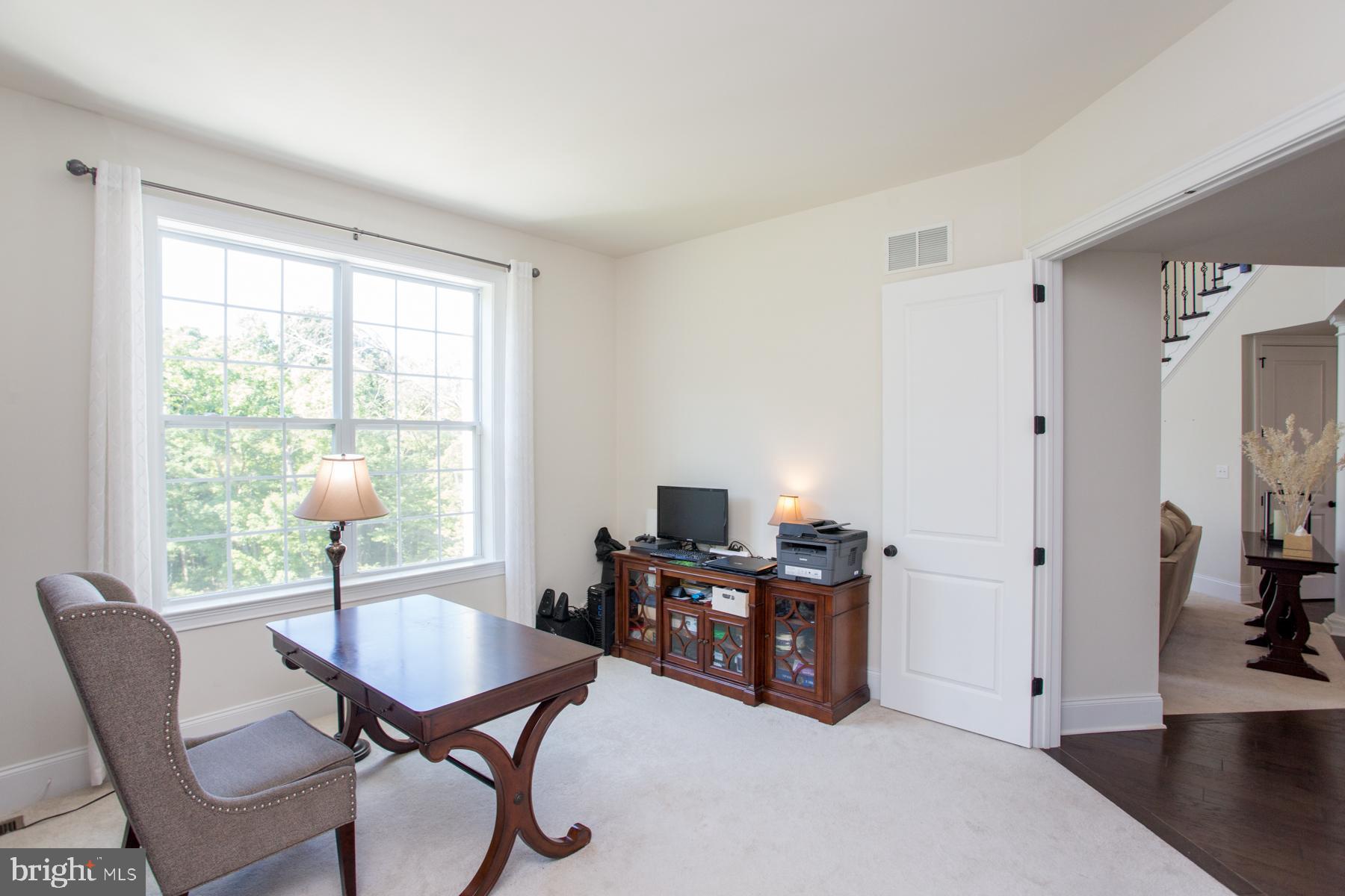 DUTCHESS FARM ESTS - Residential