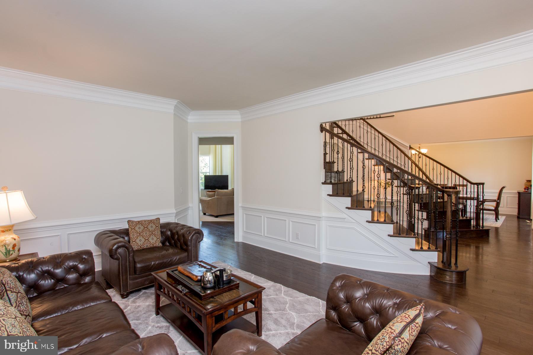 DUTCHESS FARM ESTS - Residential