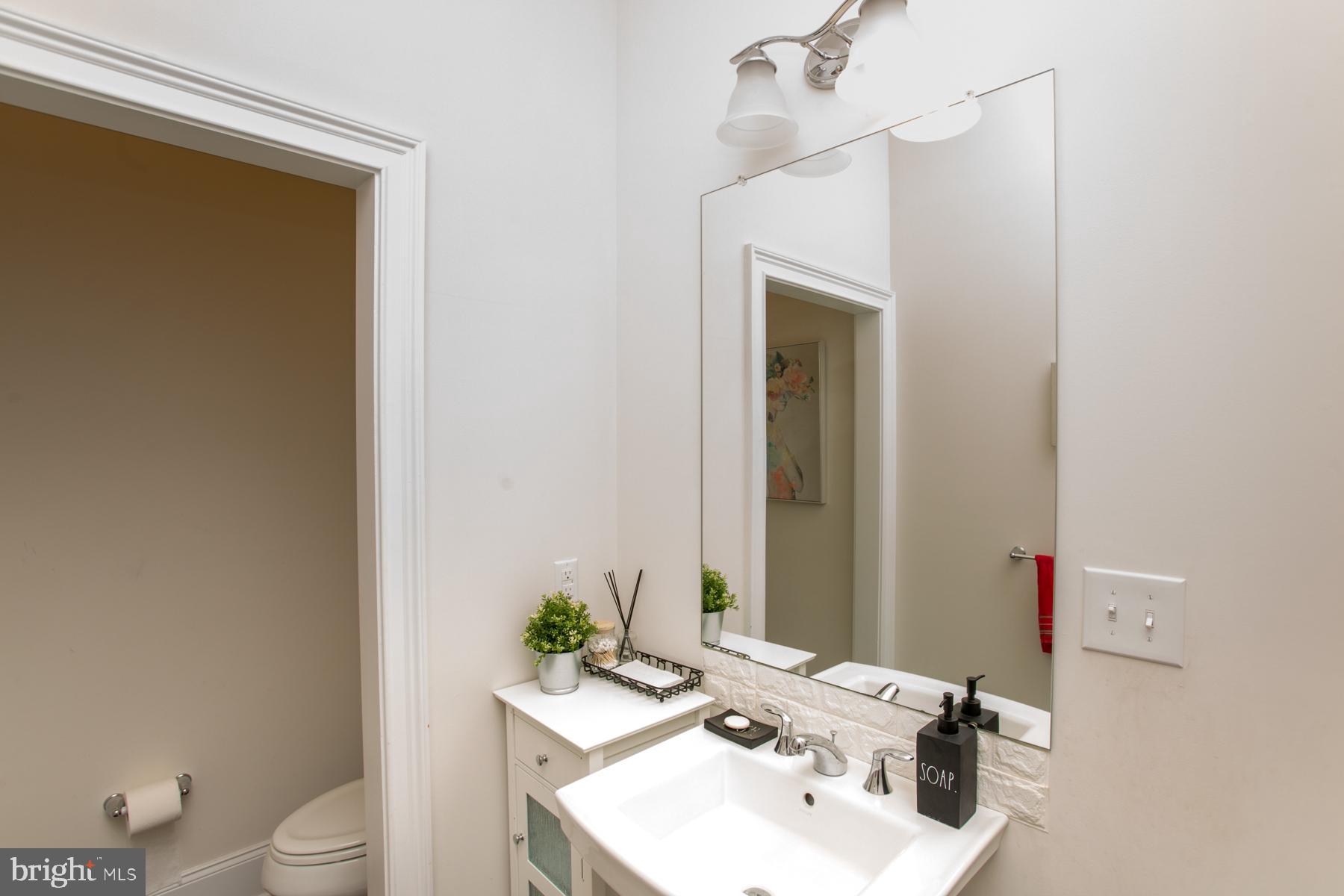 DUTCHESS FARM ESTS - Residential