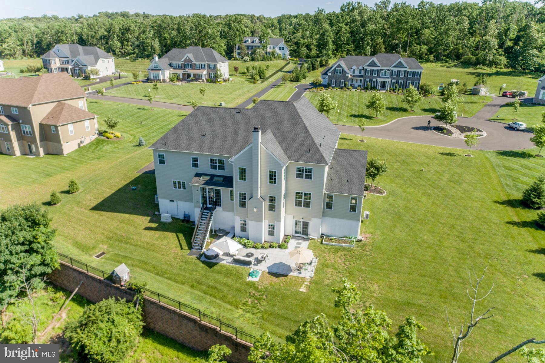 DUTCHESS FARM ESTS - Residential