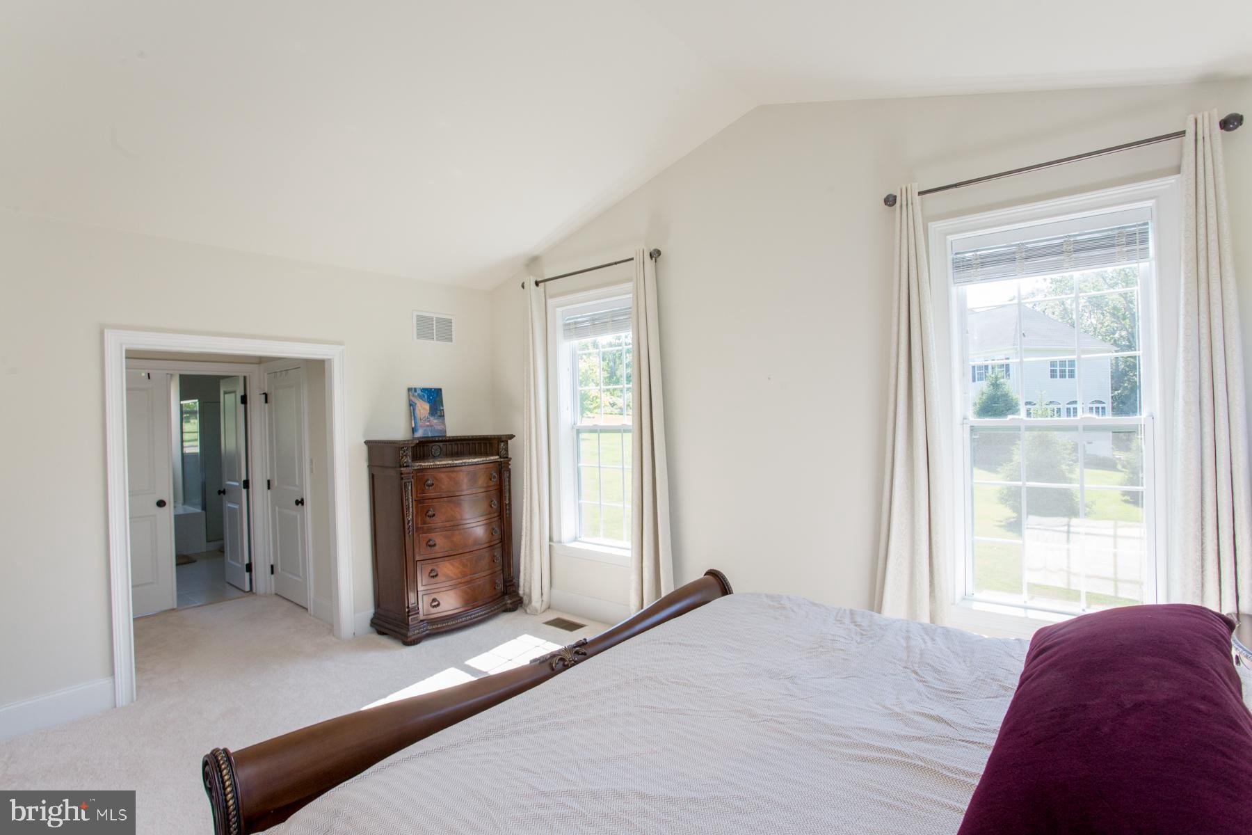 DUTCHESS FARM ESTS - Residential