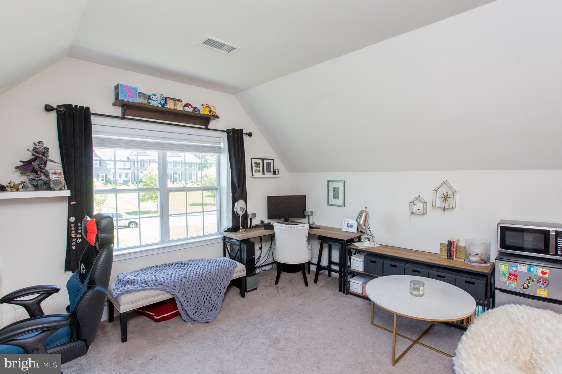 DUTCHESS FARM ESTS - Residential