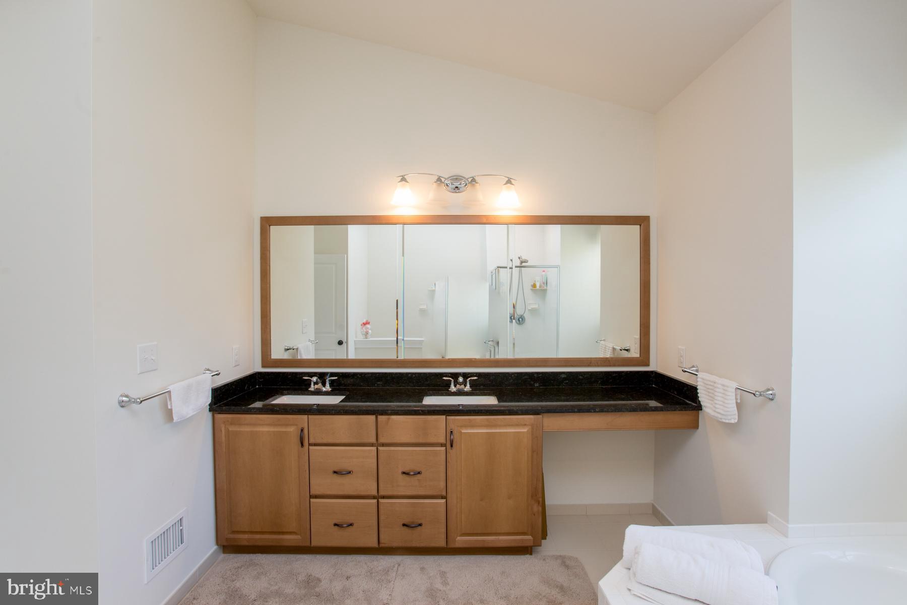 DUTCHESS FARM ESTS - Residential