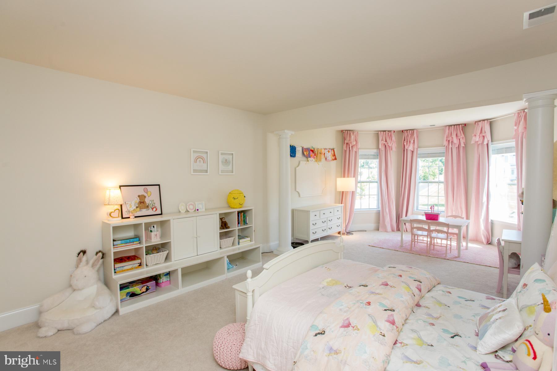 DUTCHESS FARM ESTS - Residential