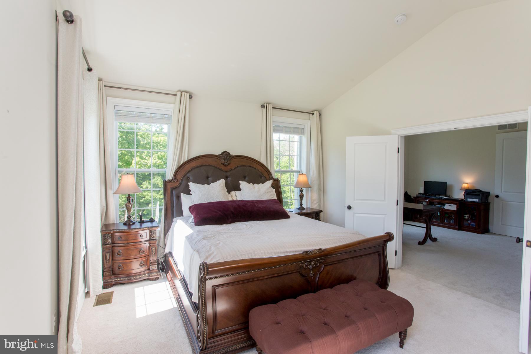 DUTCHESS FARM ESTS - Residential