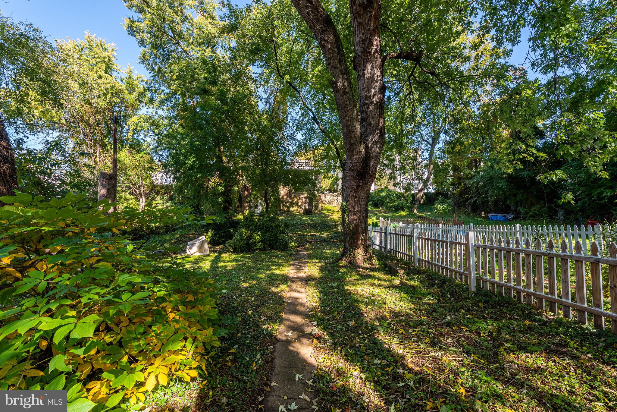 HAMPDEN HISTORIC DISTRICT - Residential