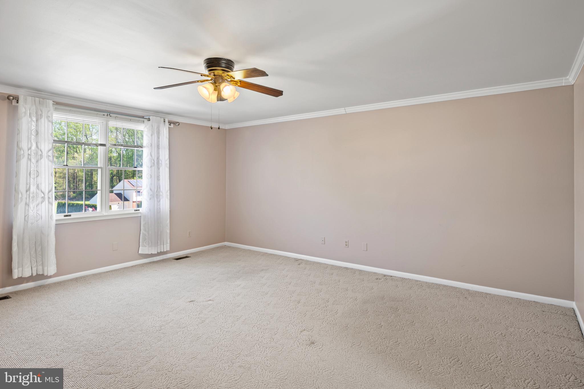 HUNTERS RUN - Residential