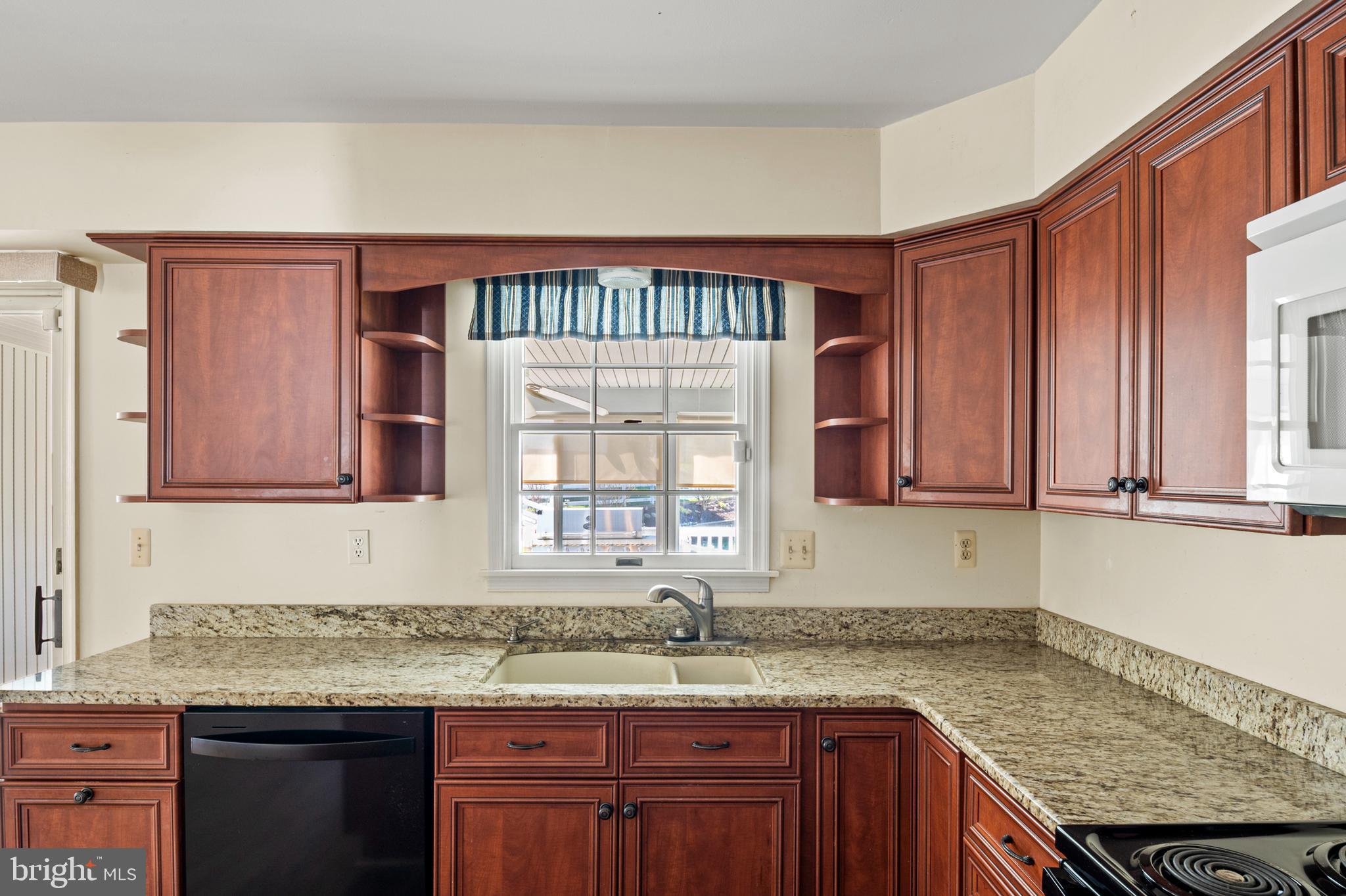 HUNTERS RUN - Residential