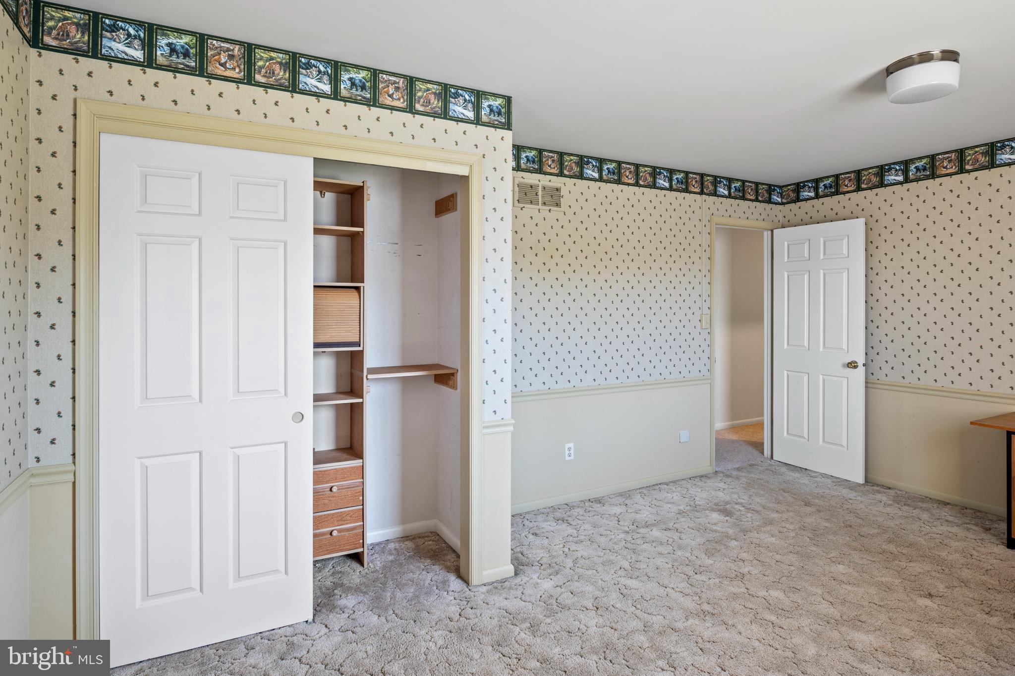 HUNTERS RUN - Residential