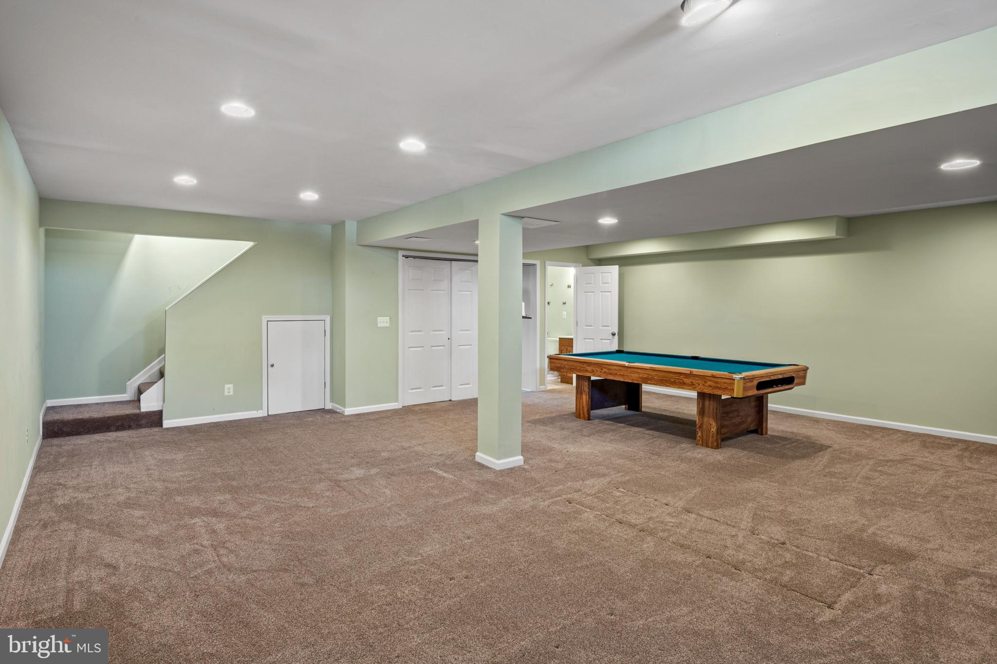 HUNTERS RUN - Residential