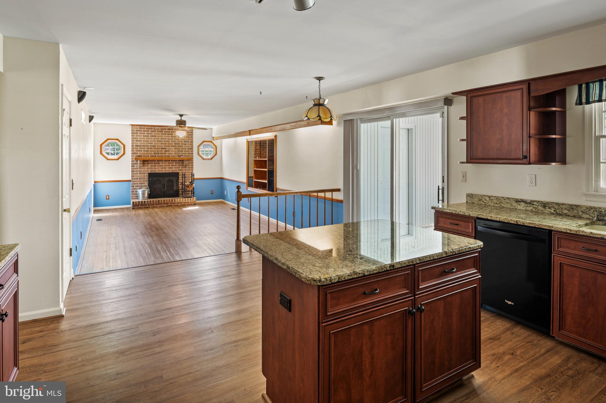 HUNTERS RUN - Residential