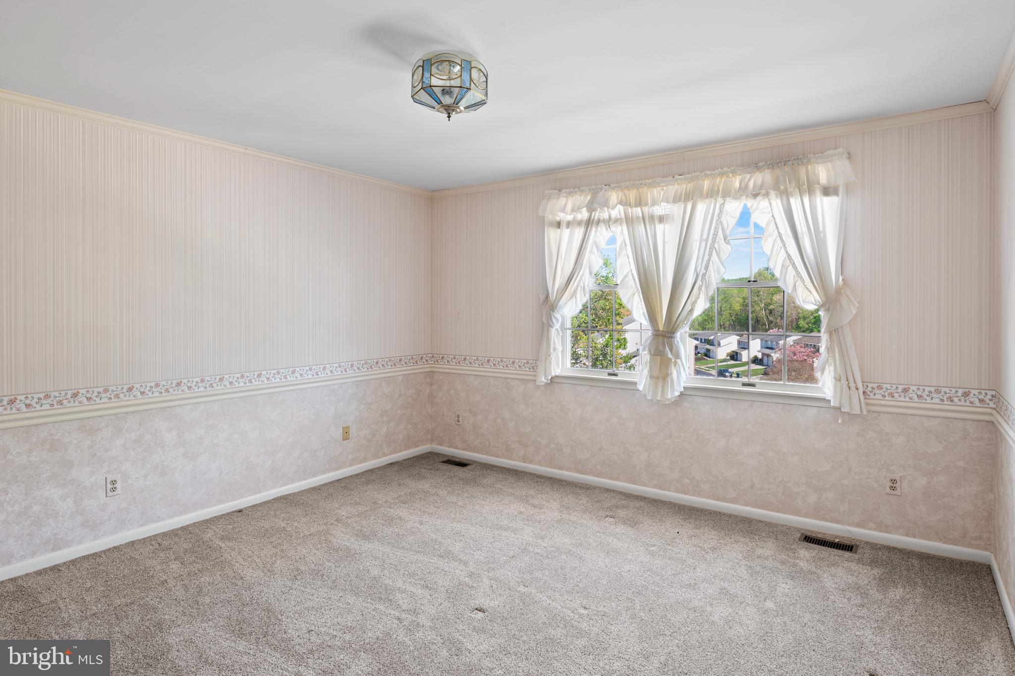 HUNTERS RUN - Residential