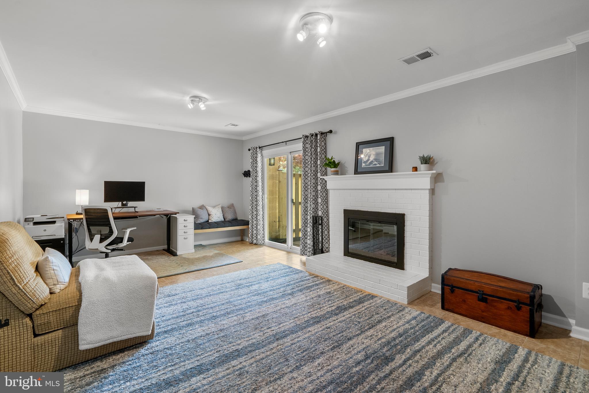 DUNN LORING VILLAGE - Residential