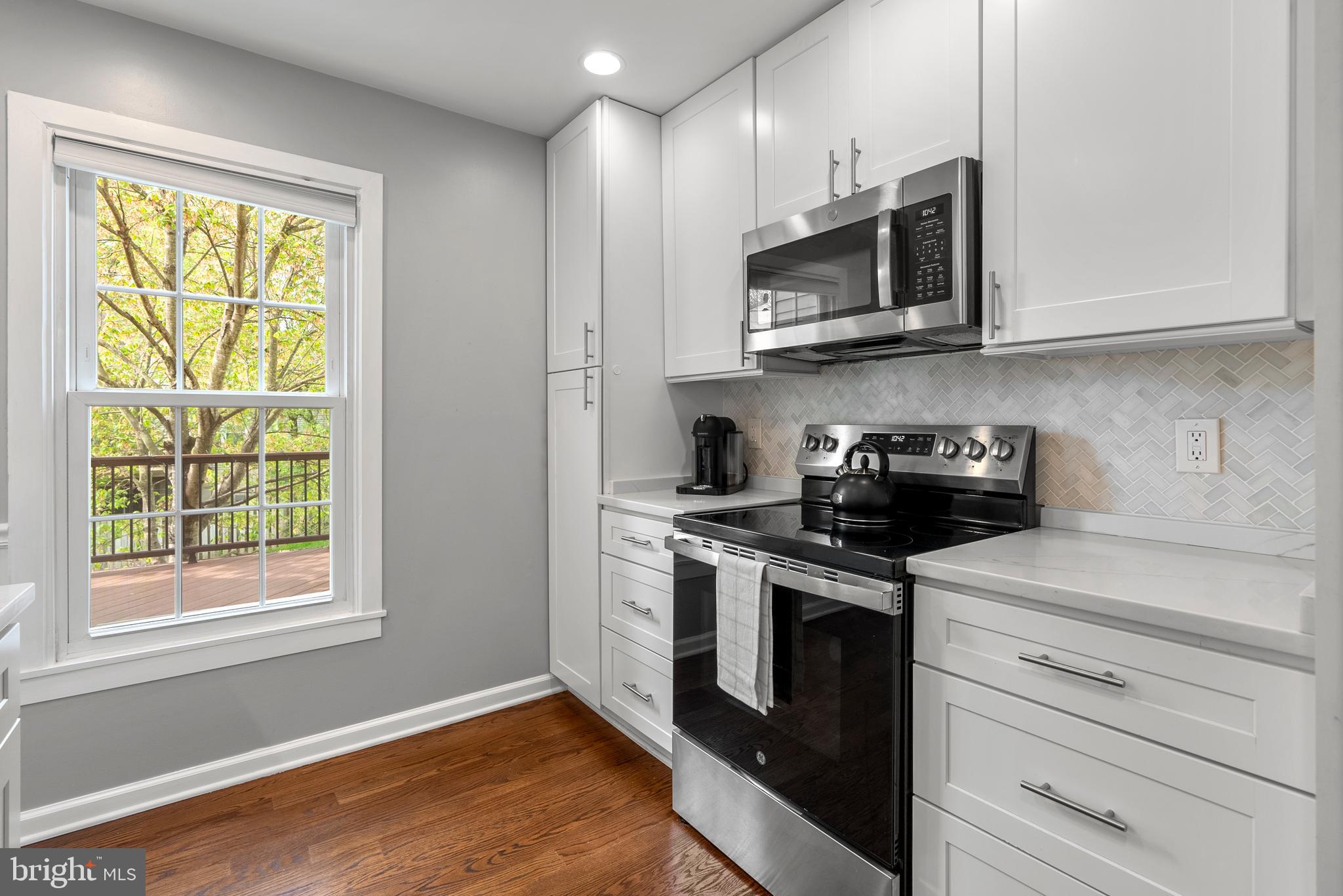 DUNN LORING VILLAGE - Residential