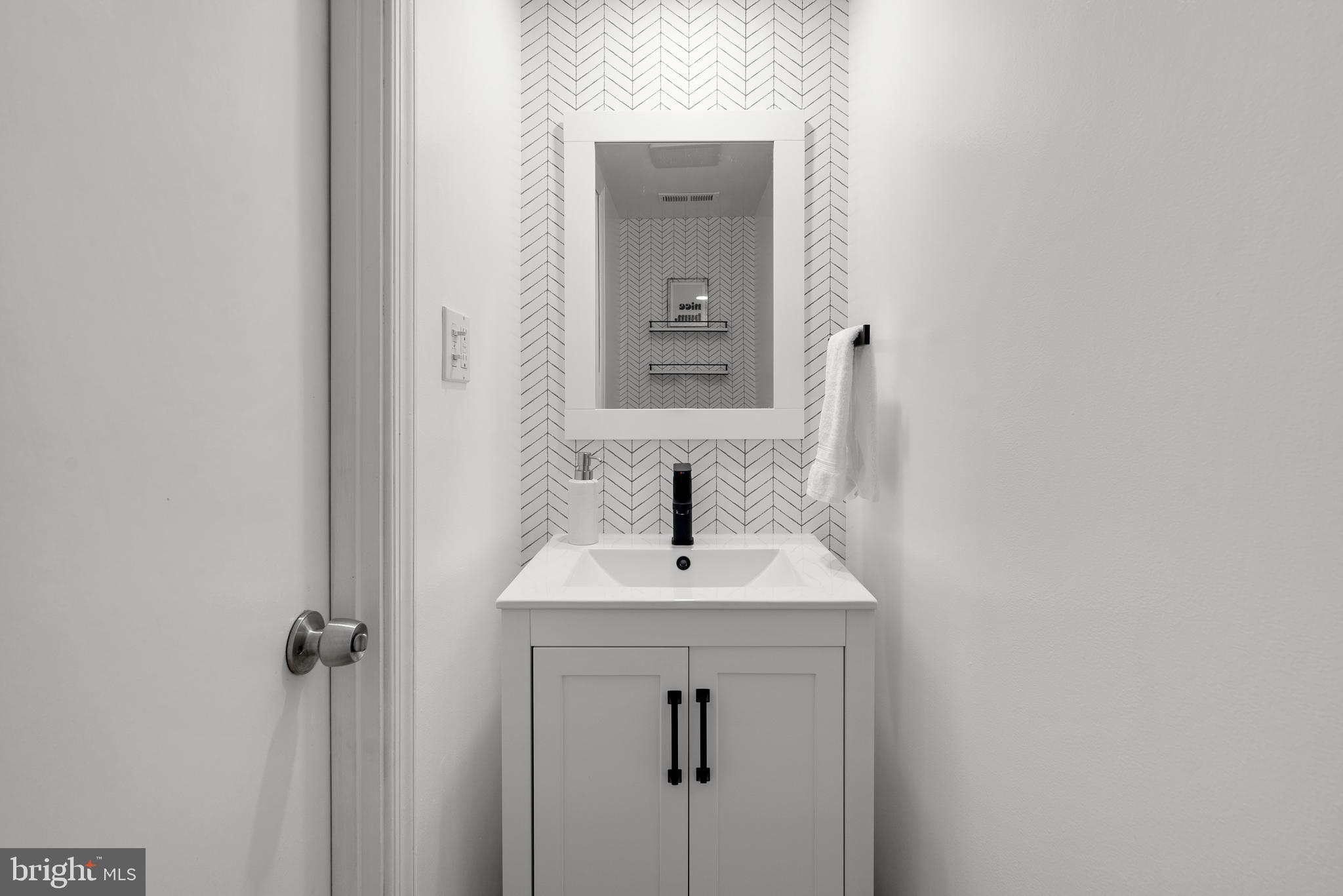 DUNN LORING VILLAGE - Residential