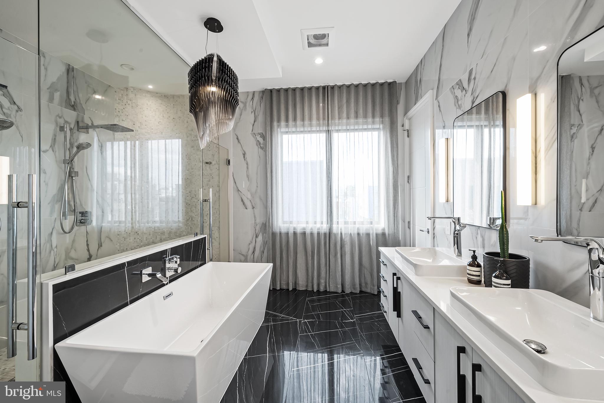 AVENUE OF THE ARTS - Residential