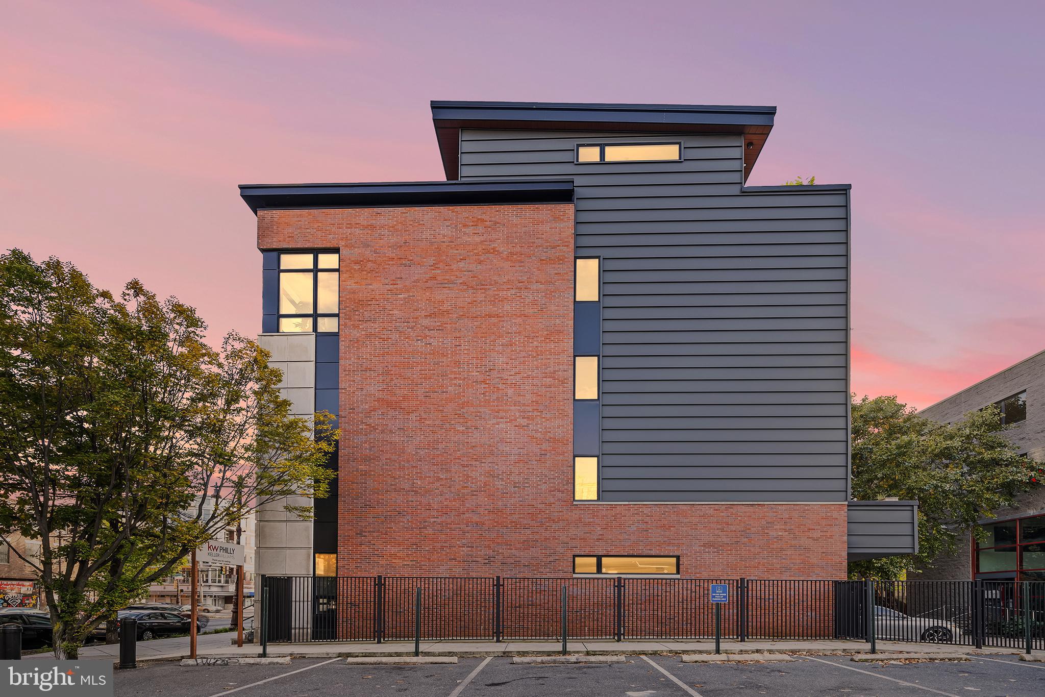 AVENUE OF THE ARTS - Residential