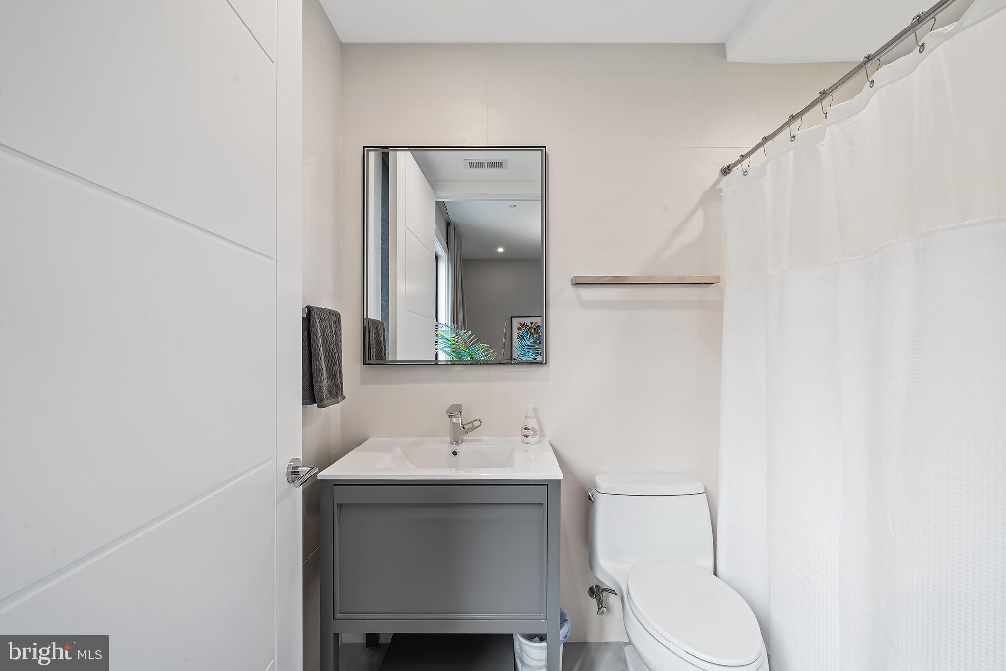 AVENUE OF THE ARTS - Residential