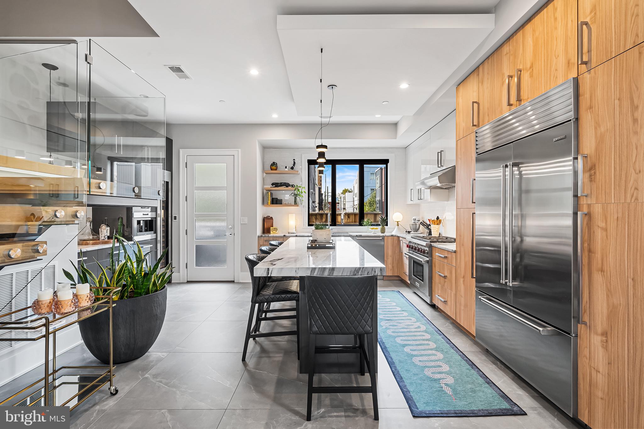 AVENUE OF THE ARTS - Residential