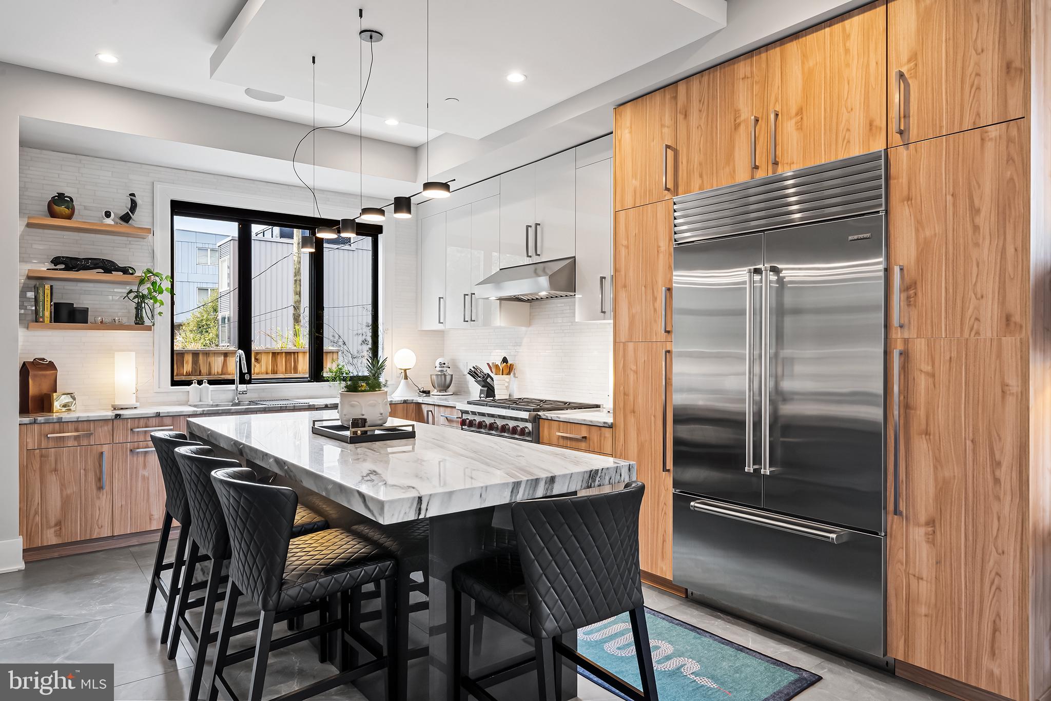 AVENUE OF THE ARTS - Residential