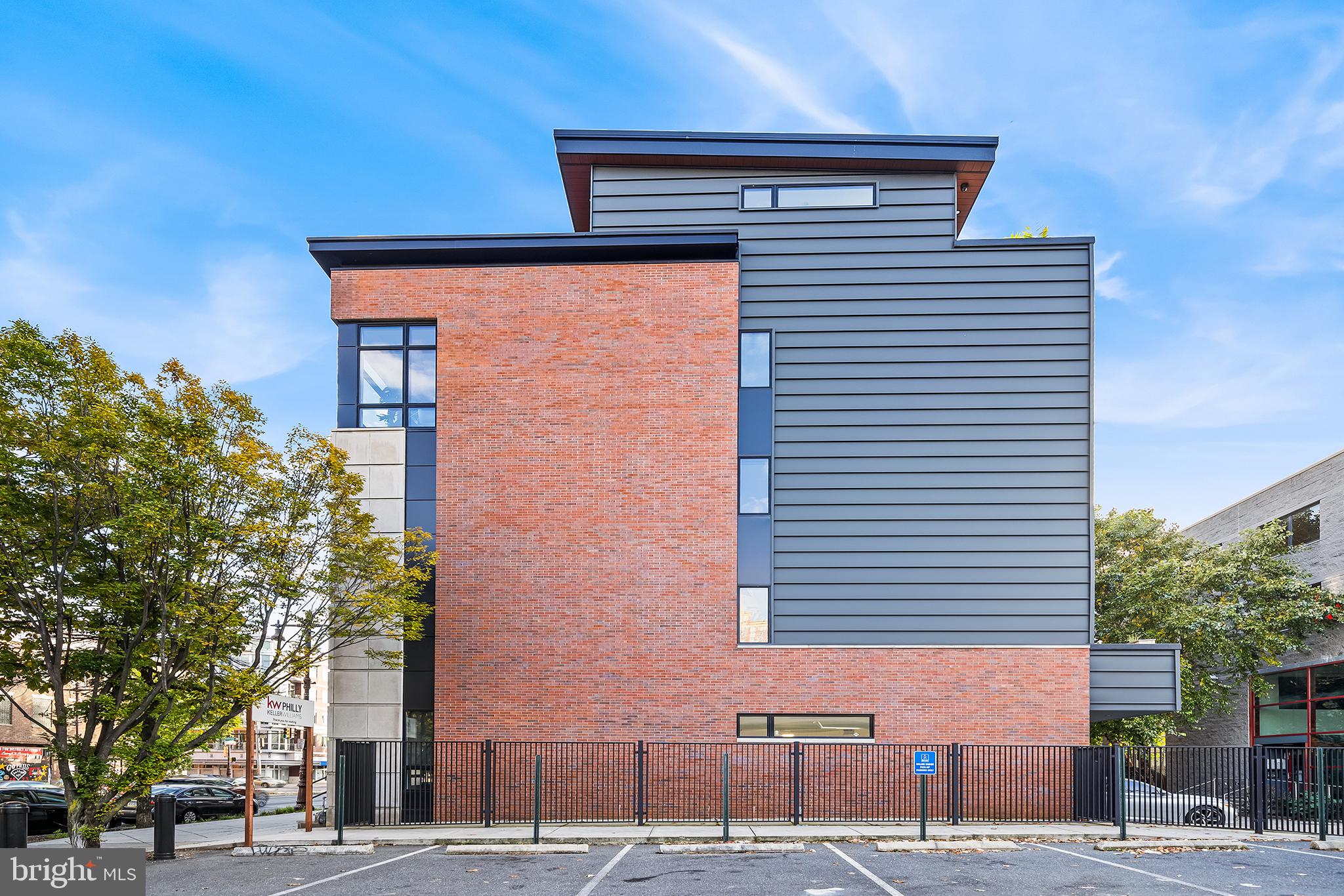 AVENUE OF THE ARTS - Residential