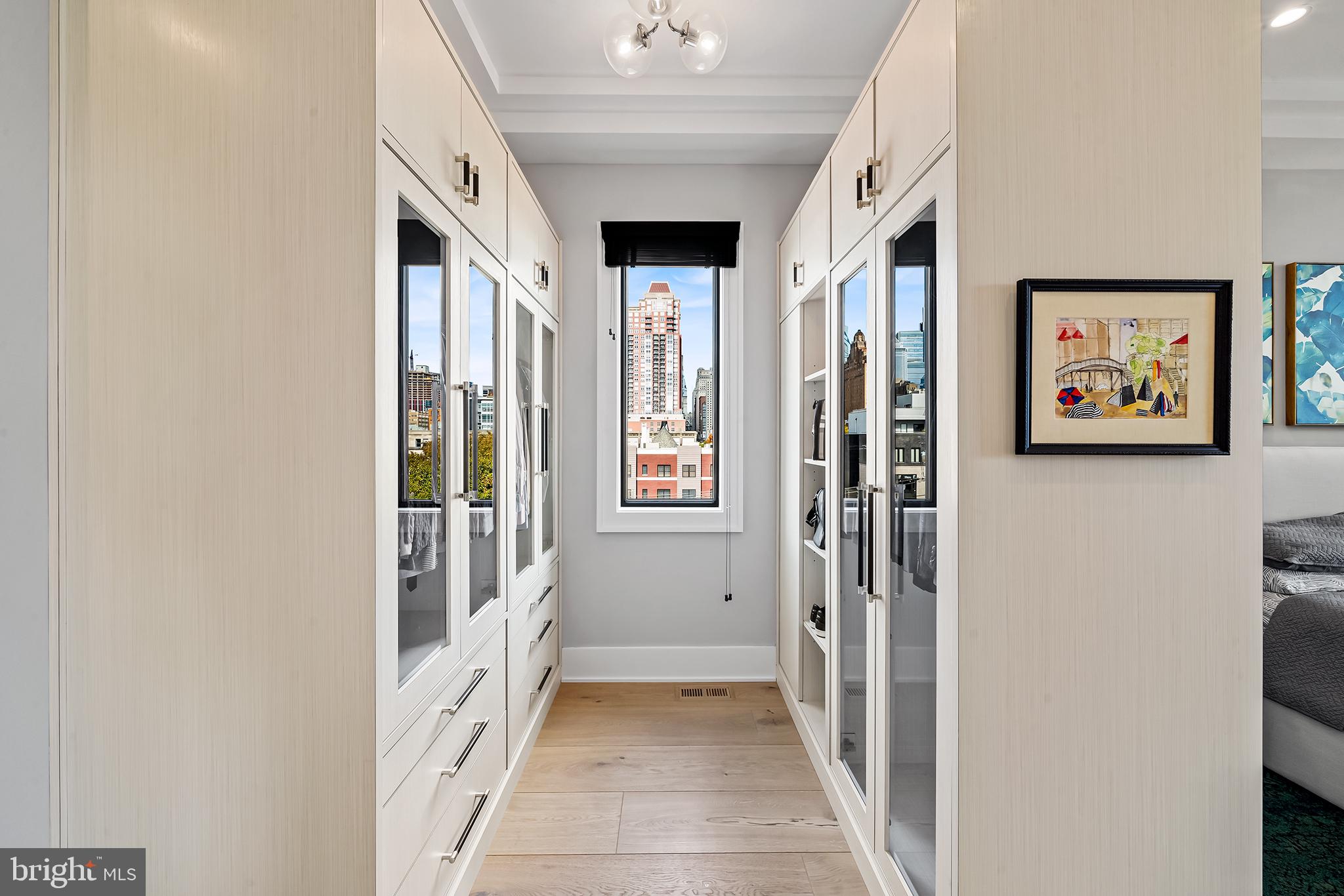 AVENUE OF THE ARTS - Residential