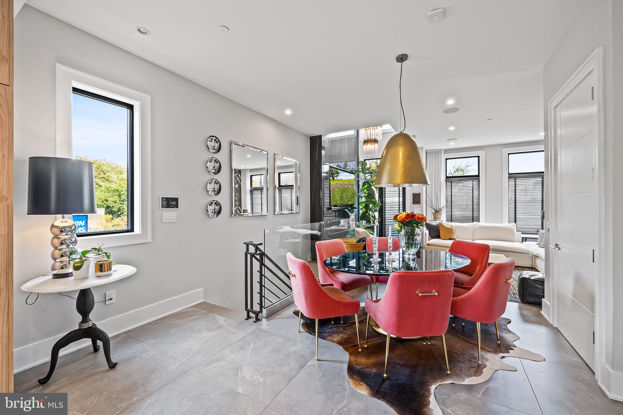 AVENUE OF THE ARTS - Residential