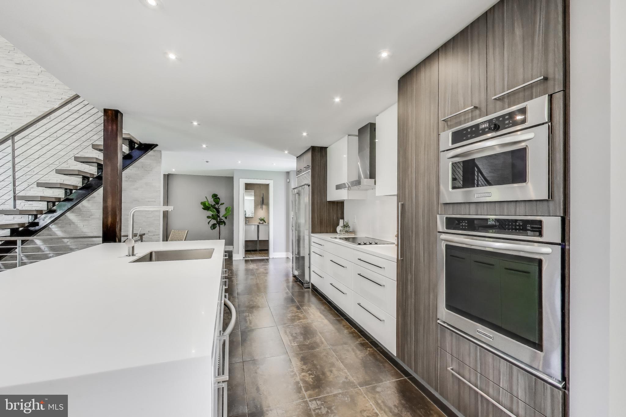 KENSINGTON KNOLLS - Residential