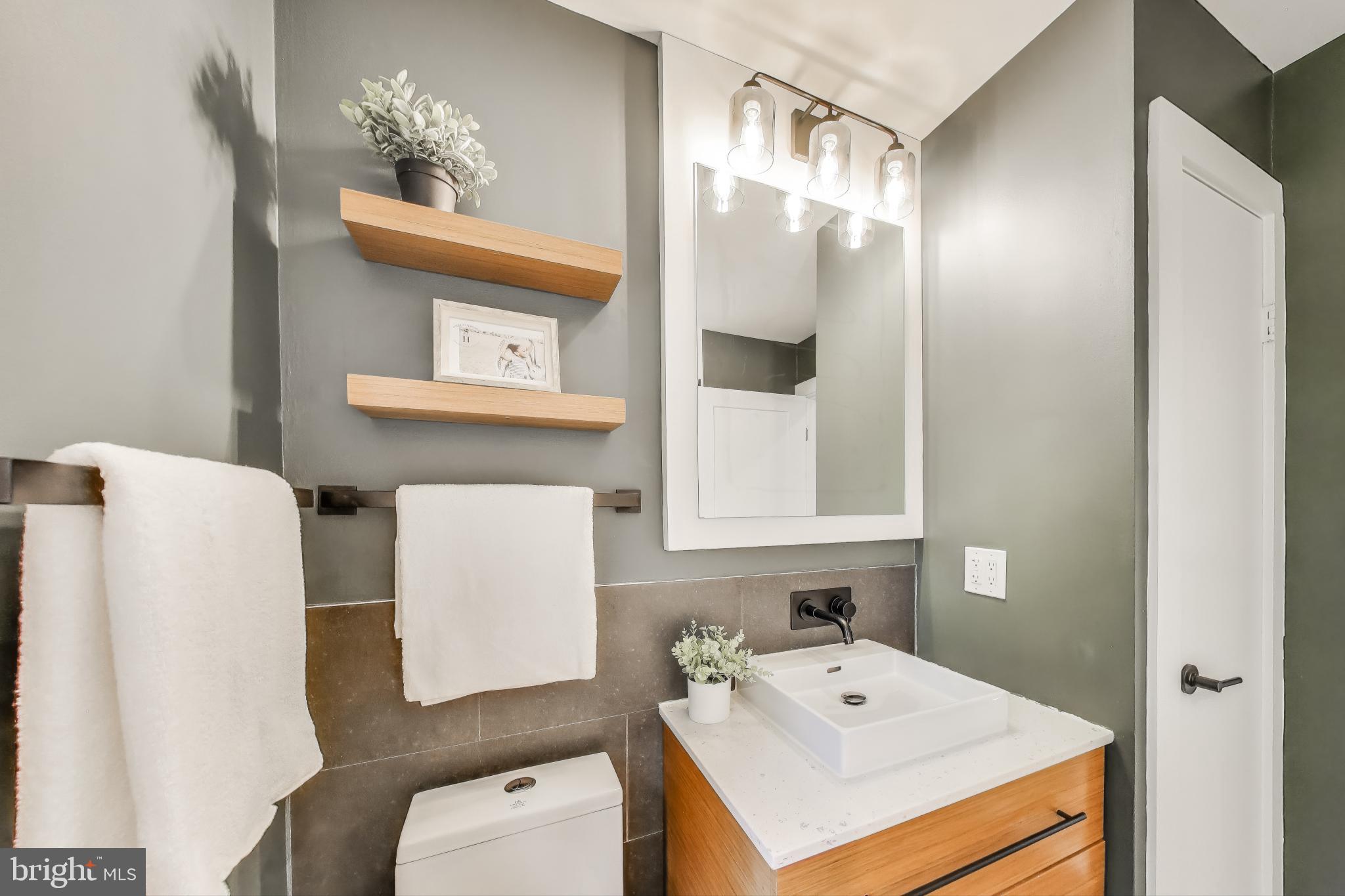 KENSINGTON KNOLLS - Residential