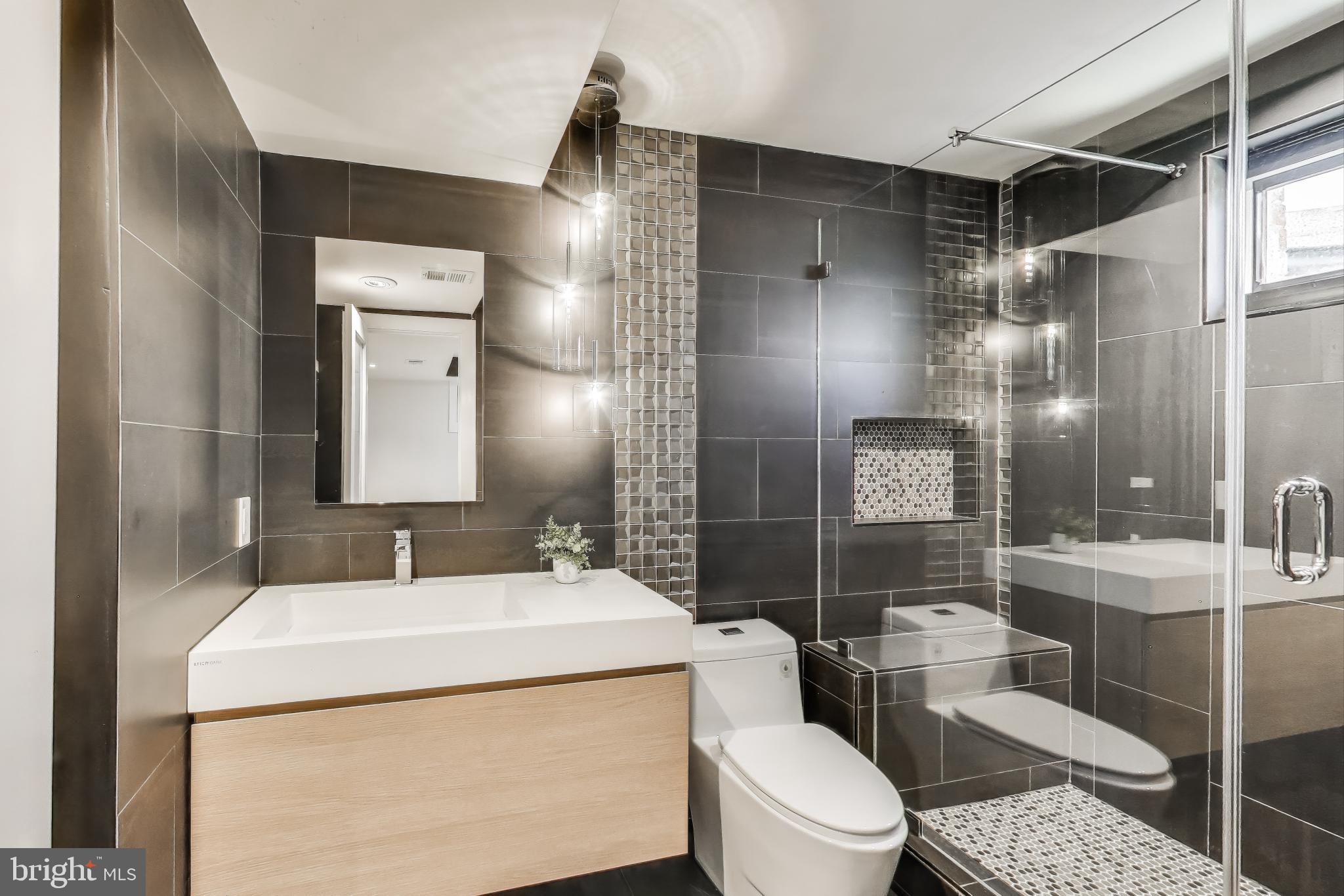 KENSINGTON KNOLLS - Residential