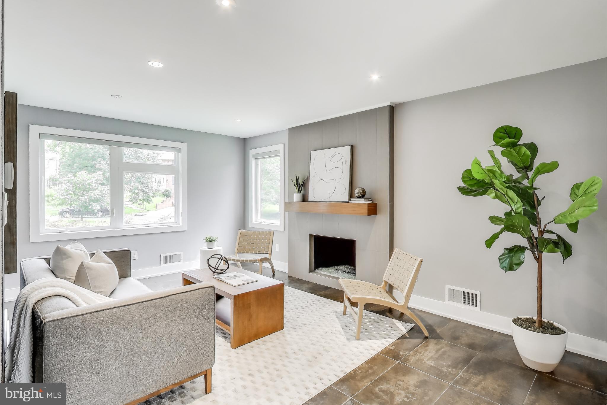 KENSINGTON KNOLLS - Residential