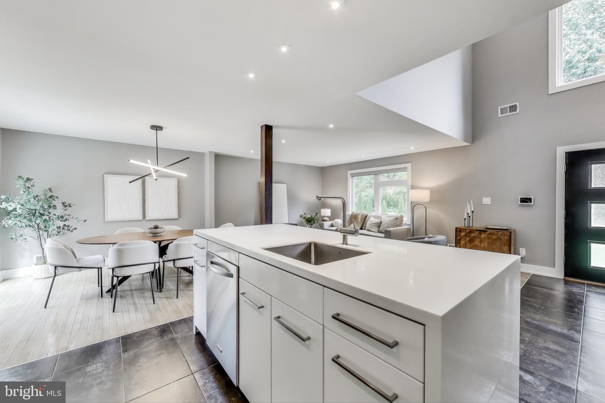 KENSINGTON KNOLLS - Residential