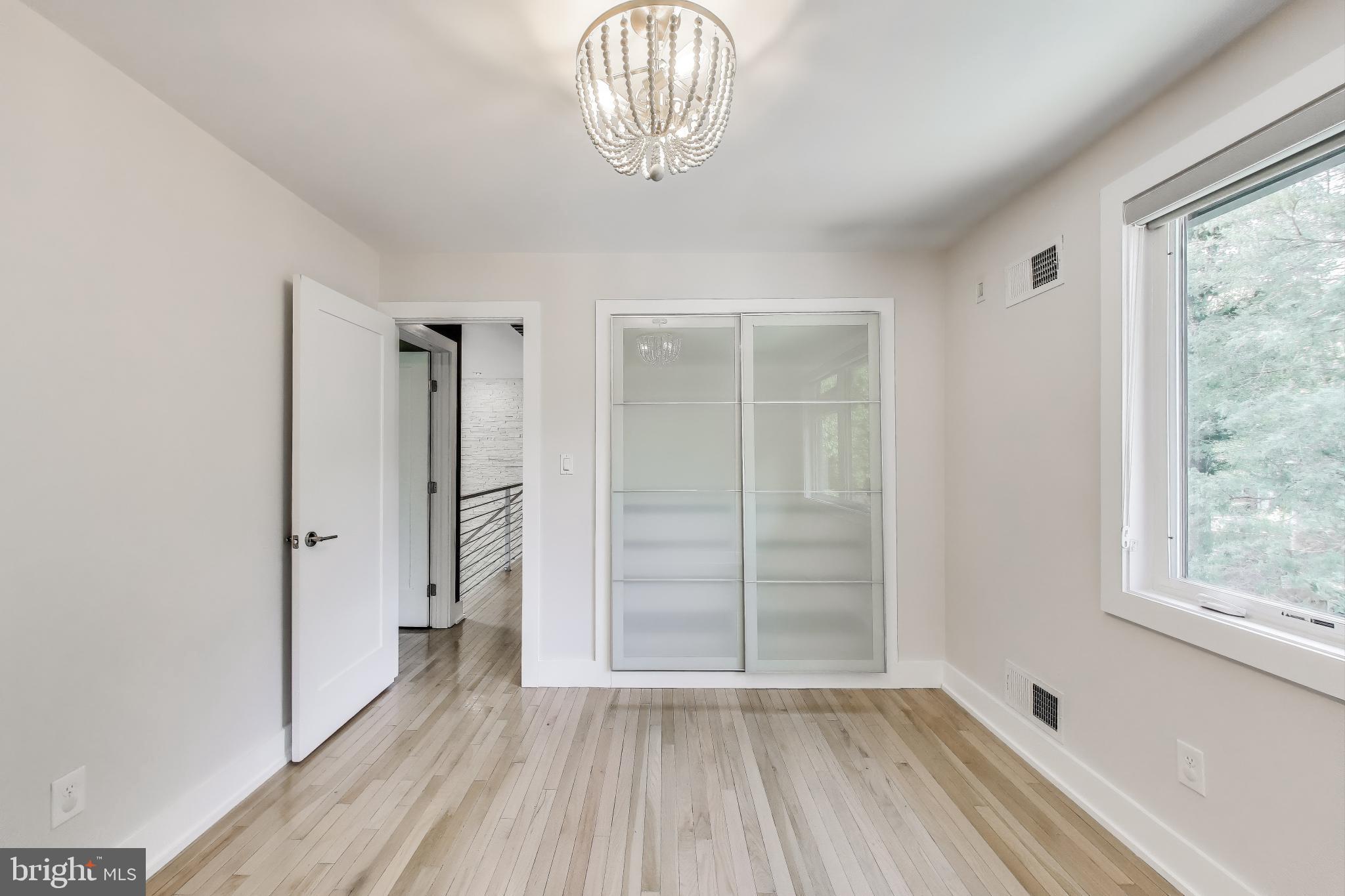 KENSINGTON KNOLLS - Residential