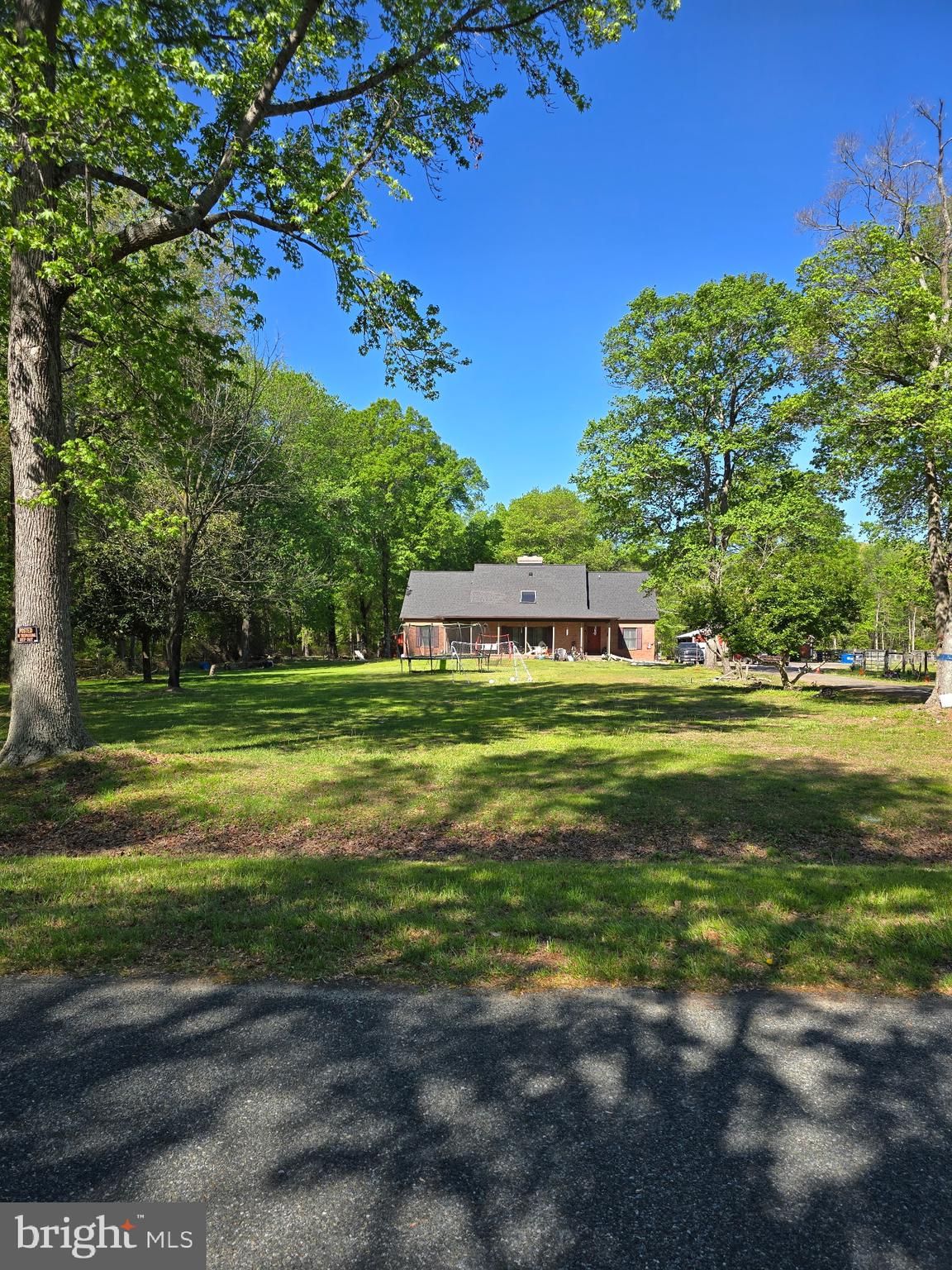 905 HOWARD WILSON ROAD