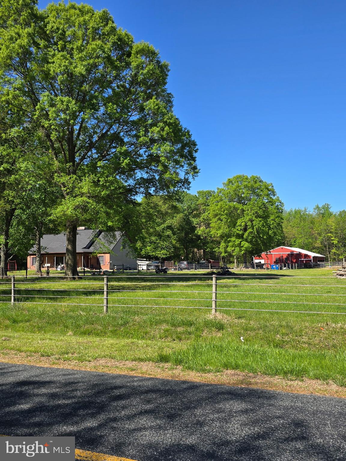 905 HOWARD WILSON ROAD