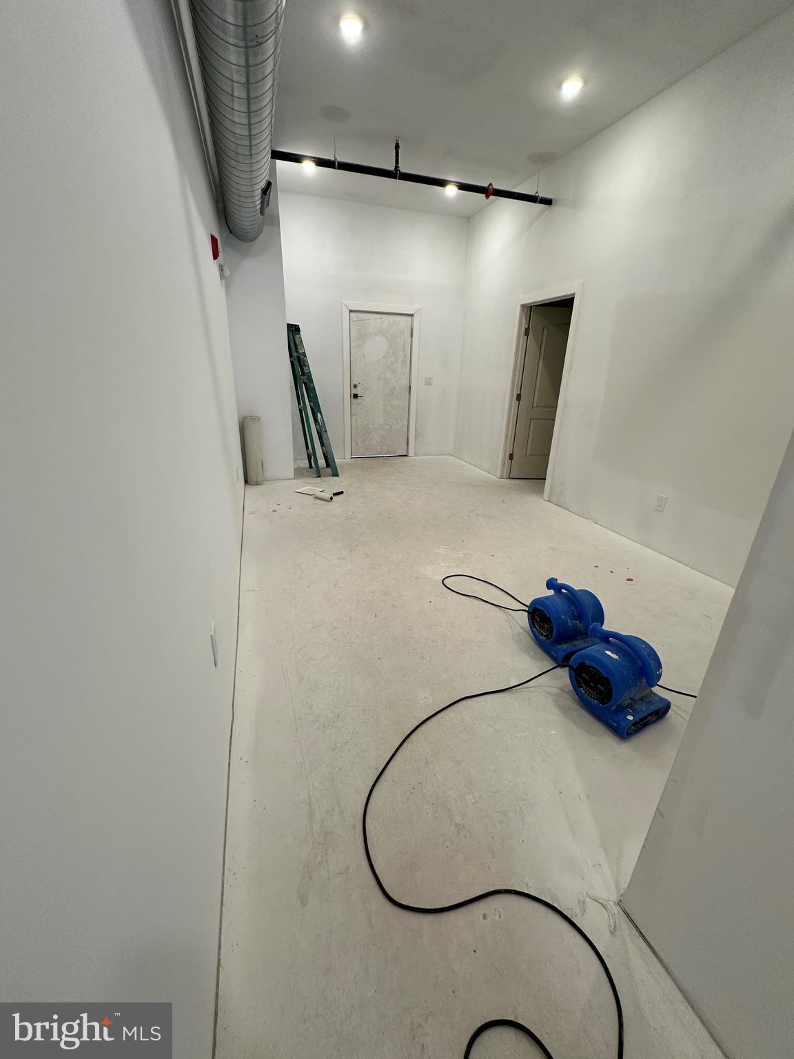 FISHTOWN - Commercial Lease