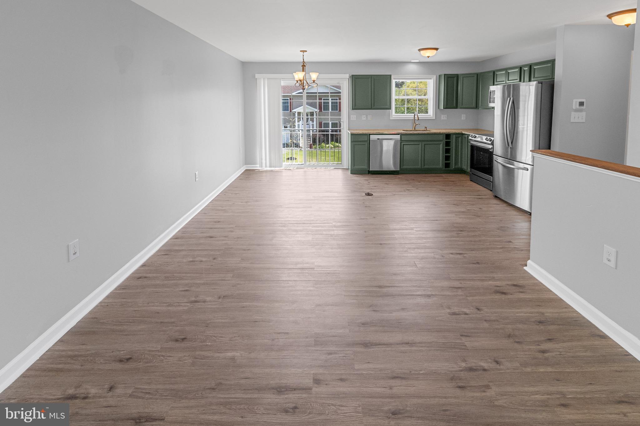 CHESSIE COURT - Residential