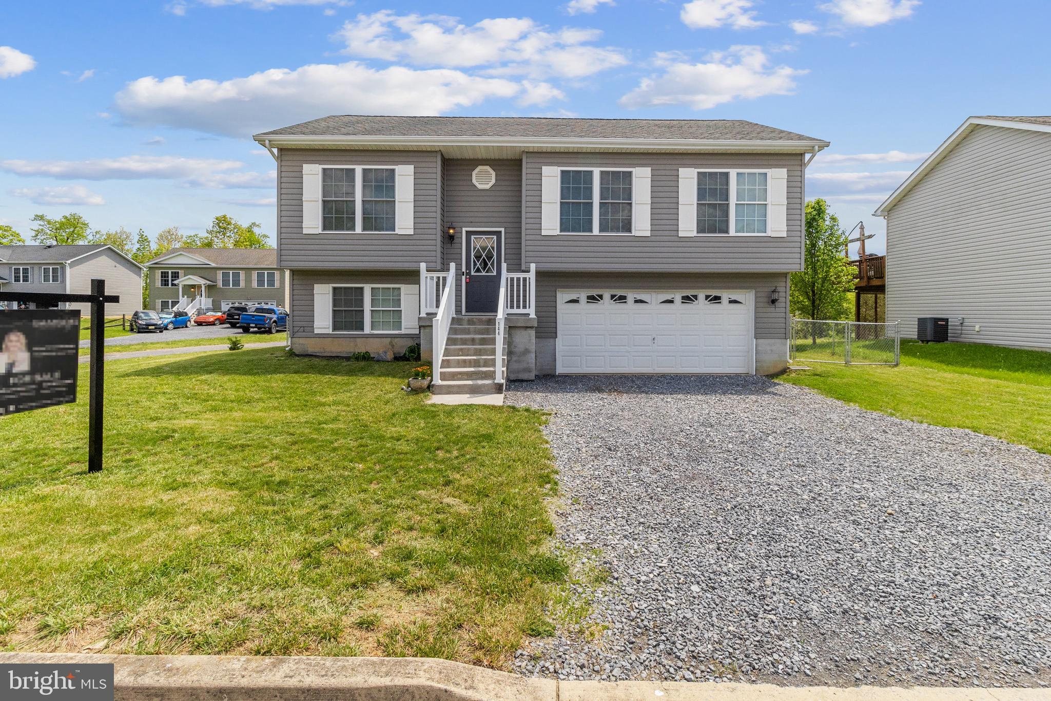 CHESSIE COURT - Residential