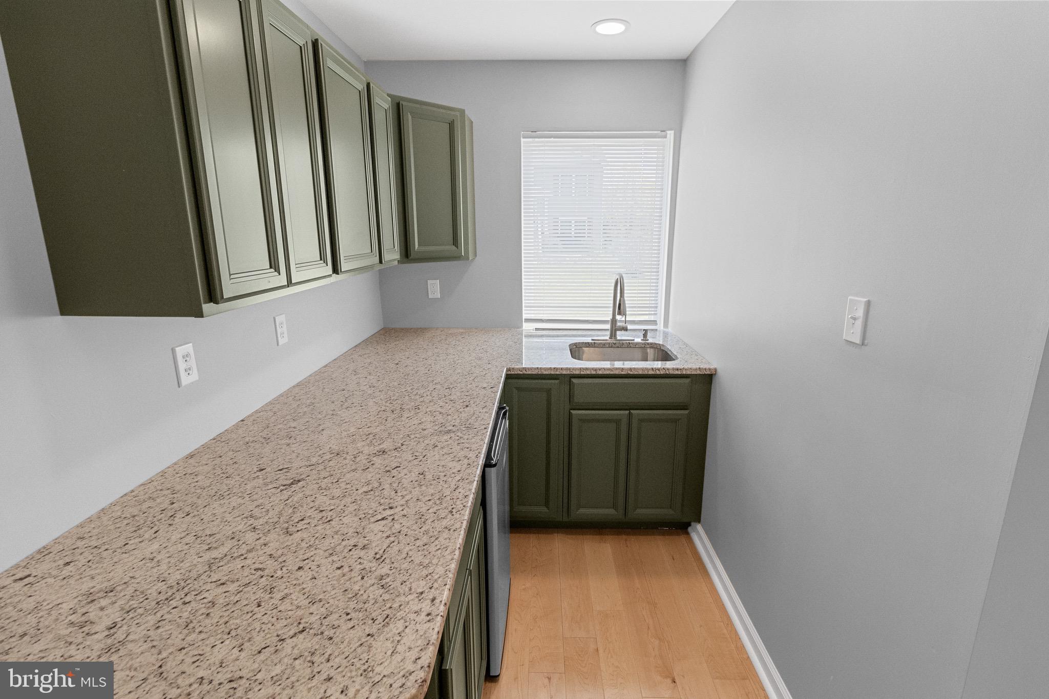 CHESSIE COURT - Residential