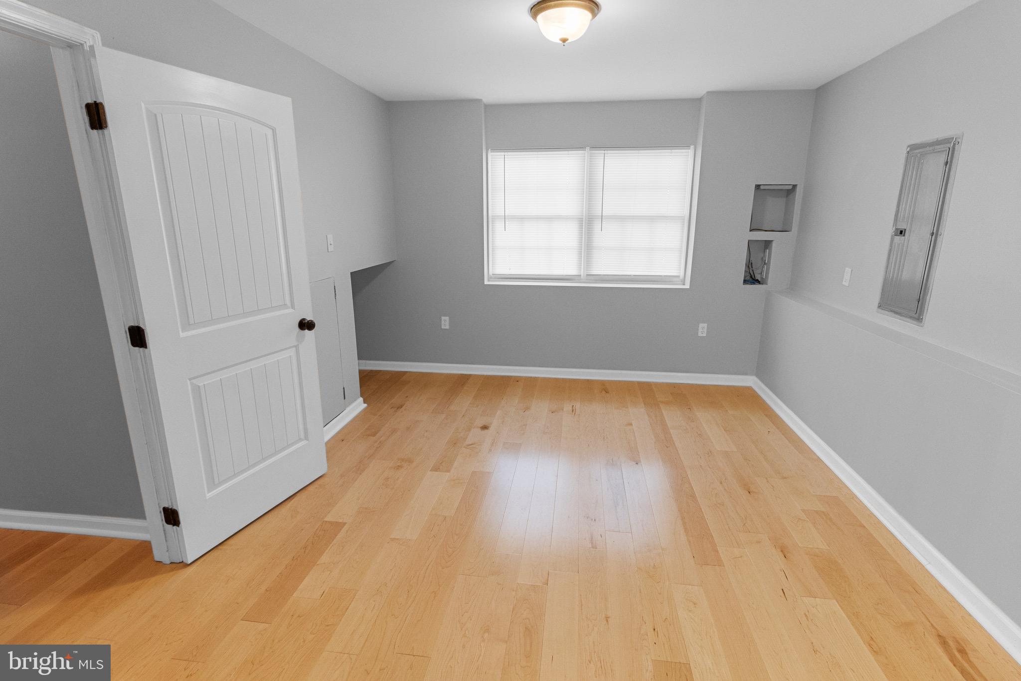 CHESSIE COURT - Residential