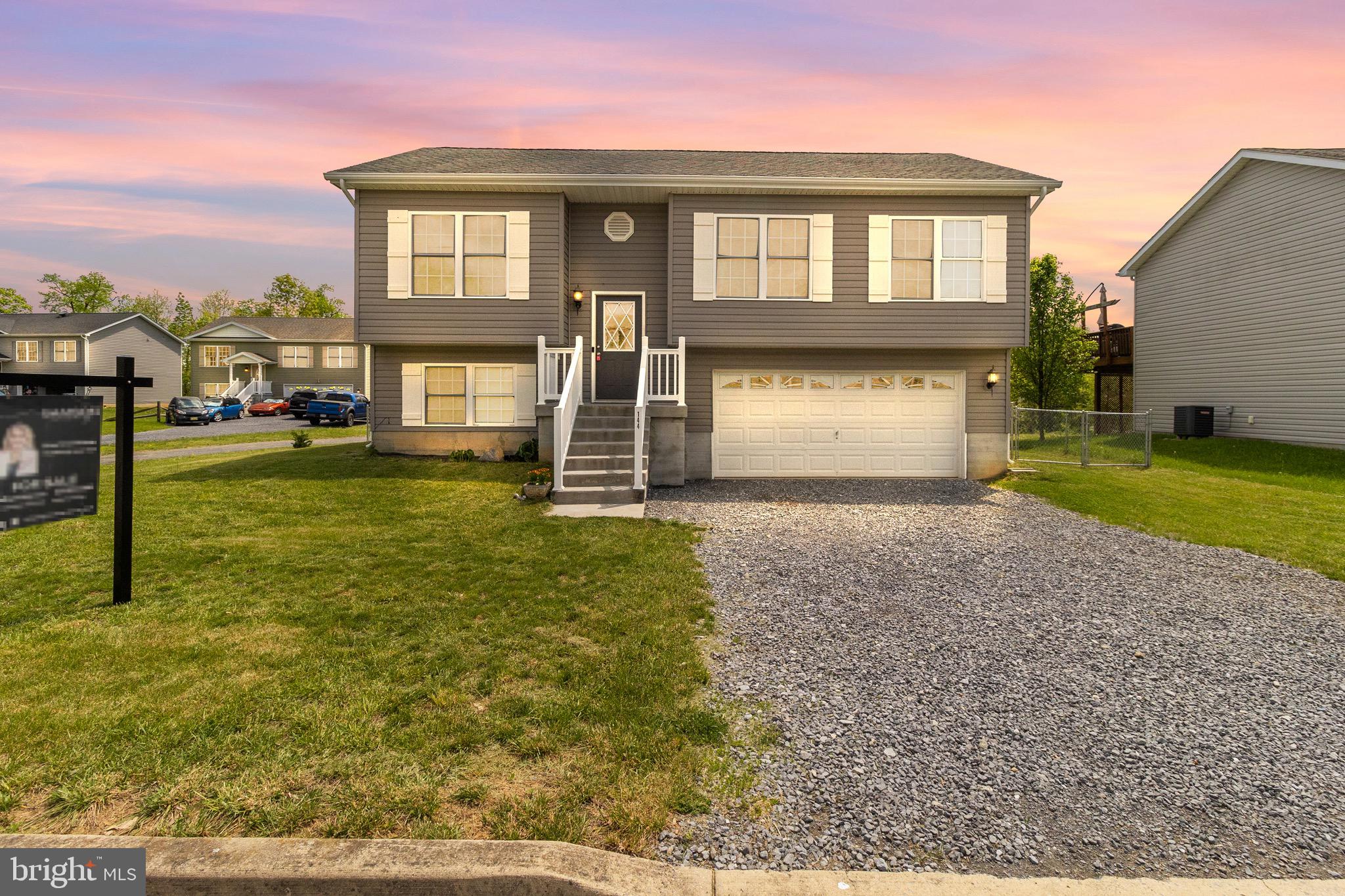 CHESSIE COURT - Residential