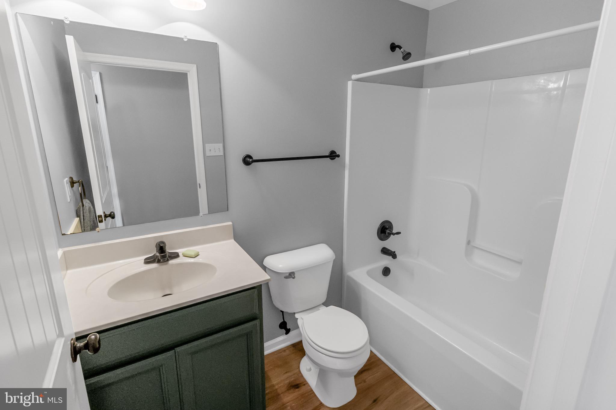 CHESSIE COURT - Residential