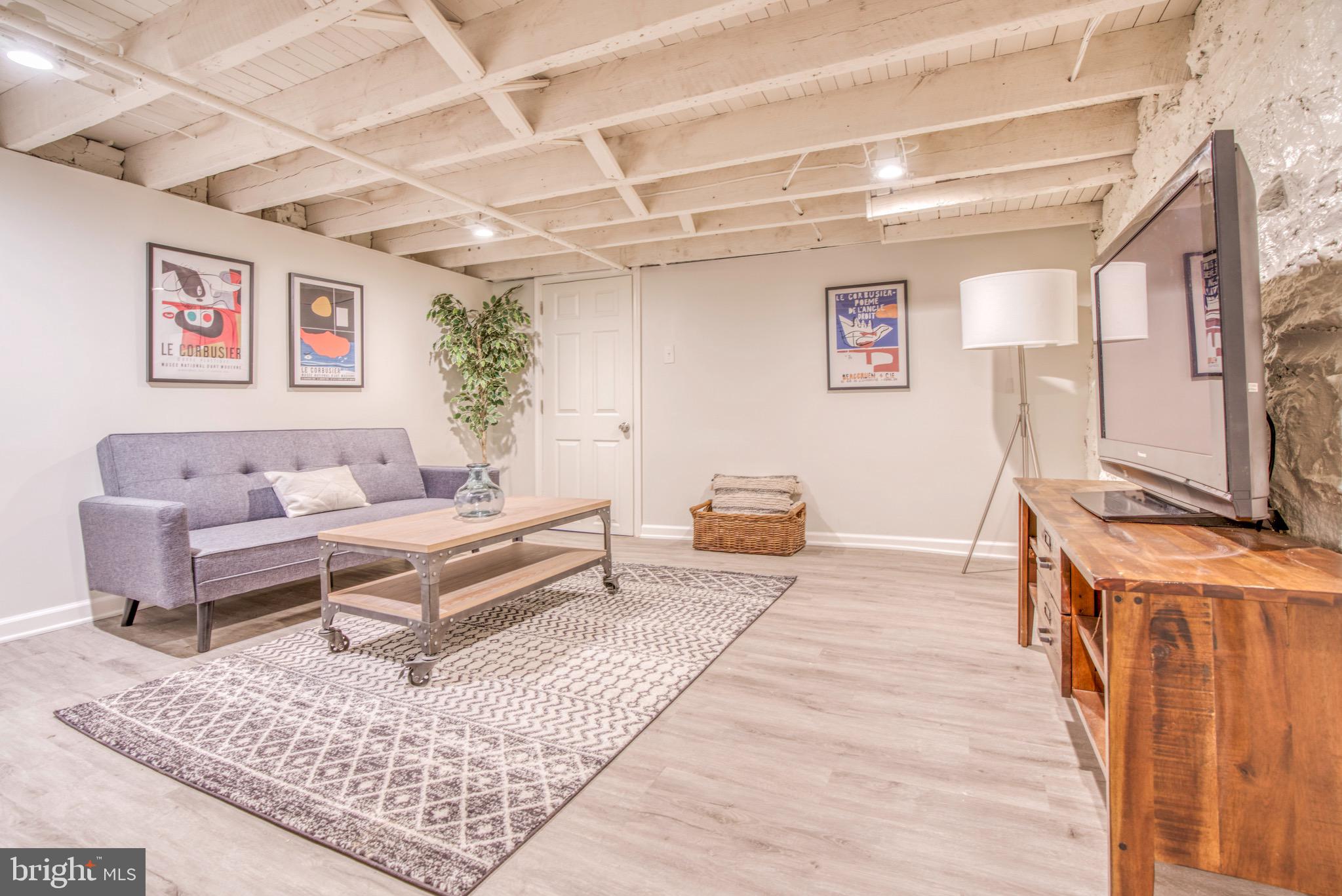 HAMPDEN HISTORIC DISTRICT - Residential