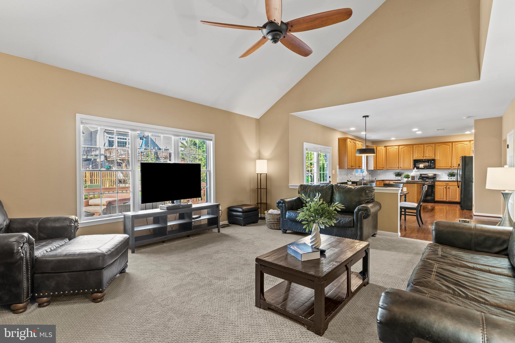 SOUTH RIDING - Residential