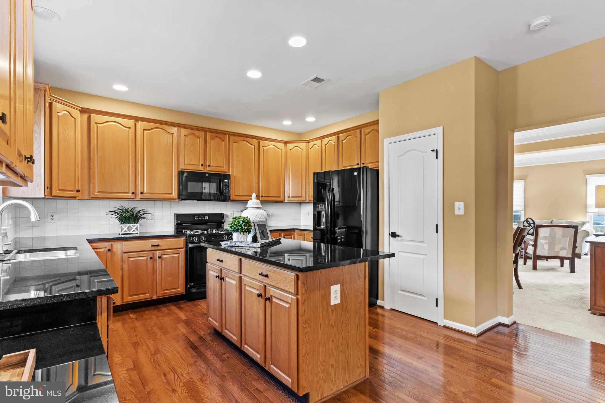 SOUTH RIDING - Residential