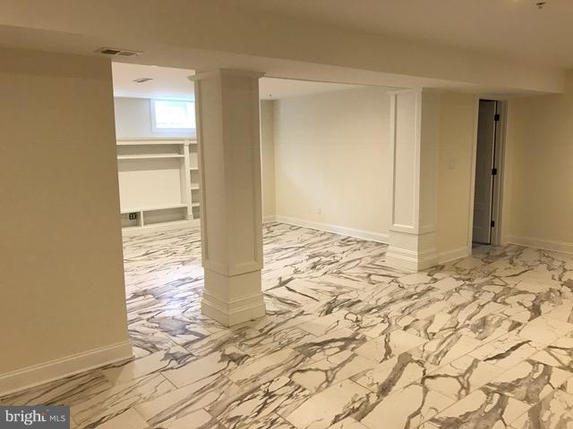 EASTPORT - Residential Lease